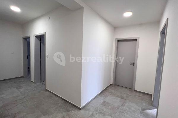 Prenájom bytu 4-izbový 92 m², Chvalovka, Brno