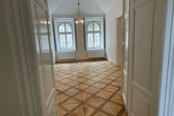 Predaj bytu 3-izbový 92 m², Holečkova, Praha Predaj bytu 3-izbový 92 m², Holečkova, Praha
