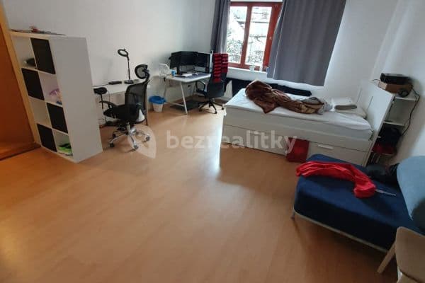 Prenájom bytu 3-izbový 80 m², Maničky, Brno