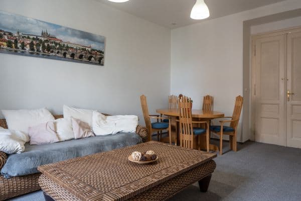 Prenájom bytu 79 m², Polská, Praha Prenájom bytu 79 m², Polská, Praha