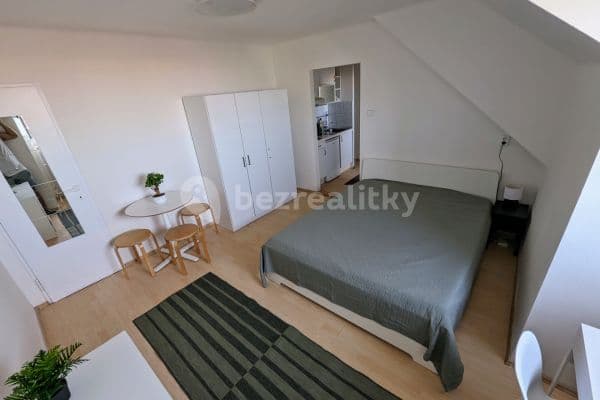 Prenájom bytu 1-izbový 25 m², Riazanská, Nové Mesto, Bratislavský kraj