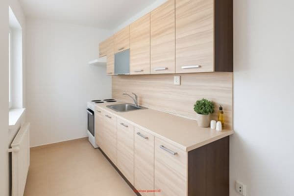Prenájom bytu 2-izbový 45 m², Jana Švermy, Prenájom bytu 2-izbový 45 m², Jana Švermy,