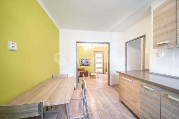 Predaj bytu 3-izbový 49 m², Školní, Prachovice, Pardubický kraj