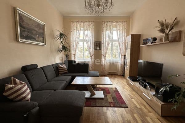 Prenájom bytu 2-izbový 43 m², Bulharská, Karlovy Vary