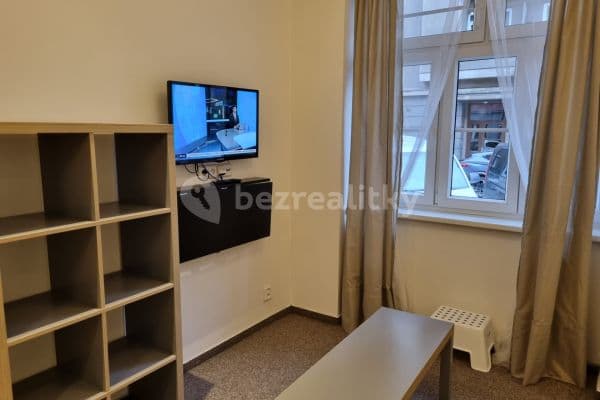 Prenájom bytu 1-izbový 25 m², Poupětova, Praha