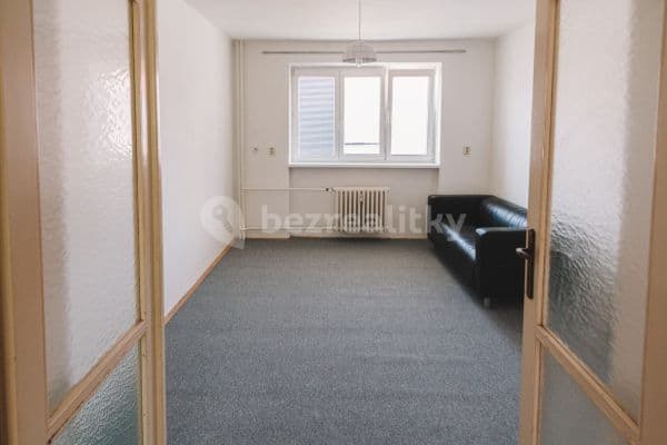 Prenájom bytu 2-izbový 60 m², Železničního pluku, Pardubice, Pardubický kraj