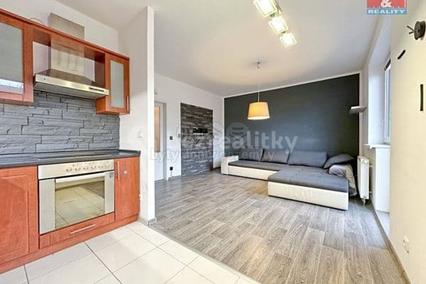 Prenájom bytu 2-izbový 51 m², Dubenská, České Budějovice, Jihočeský kraj