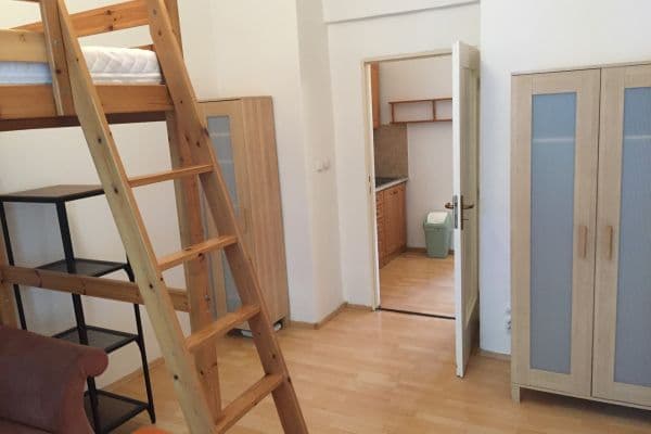 Prenájom bytu 1-izbový 27 m², Milíčova, Praha Prenájom bytu 1-izbový 27 m², Milíčova, Praha