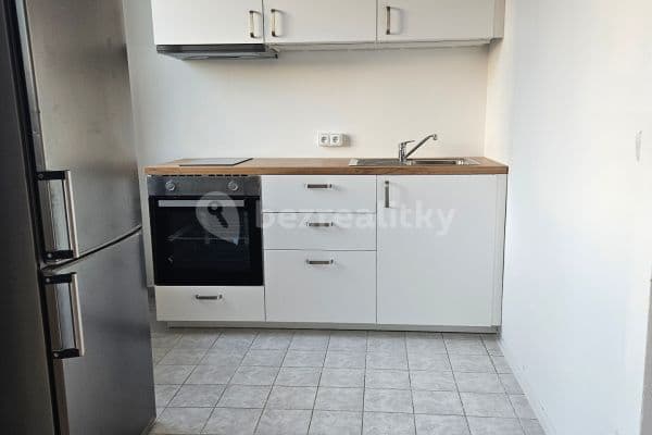 Prenájom bytu 1-izbový 35 m², Habrová, Praha Prenájom bytu 1-izbový 35 m², Habrová, Praha