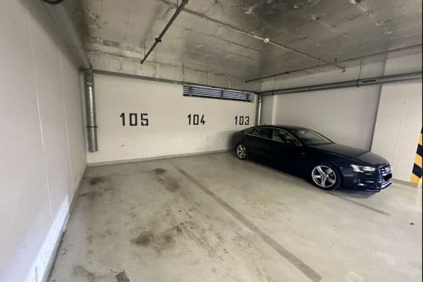 Prenájom garáže 11 m², Poupětova, Praha Prenájom garáže 11 m², Poupětova, Praha