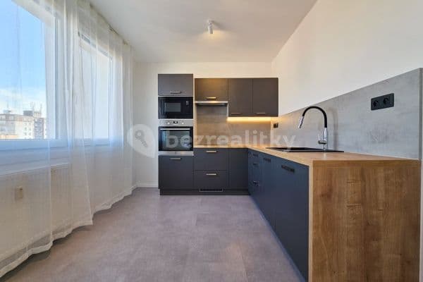 Prenájom bytu 1-izbový 40 m², Brněnská, Plzeň, Plzeňský kraj Prenájom bytu 1-izbový 40 m², Brněnská, Plzeň, Plzeňský kraj