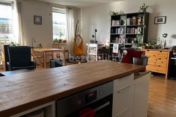 Prenájom bytu 3-izbový 88 m², Francouzská, Brno, Jihomoravský kraj Prenájom bytu 3-izbový 88 m², Francouzská, Brno, Jihomoravský kraj