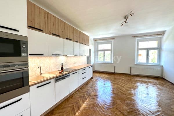 Prenájom bytu 2-izbový 80 m², U Kněžské louky, Praha Prenájom bytu 2-izbový 80 m², U Kněžské louky, Praha