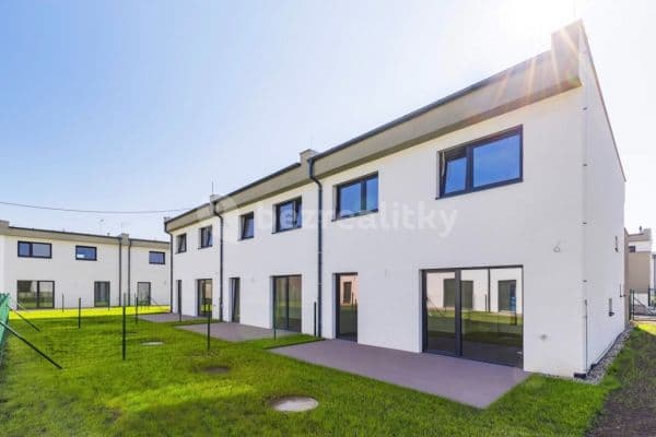 Prenájom domu 107 m², pozemok 189 m², Hůlkova, Praha Prenájom domu 107 m², pozemok 189 m², Hůlkova, Praha