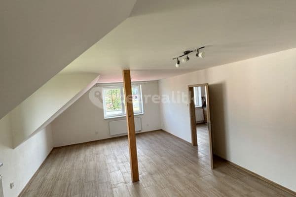 Prenájom bytu 3-izbový 130 m², Kollárova, Kladno Prenájom bytu 3-izbový 130 m², Kollárova, Kladno