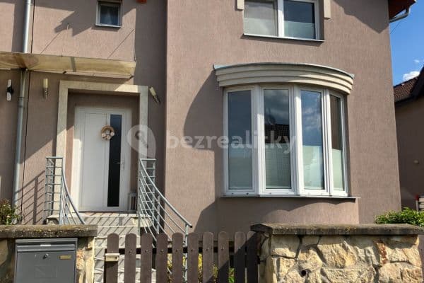 Prenájom domu 286 m², pozemok 447 m², Habrová, Horoměřice Prenájom domu 286 m², pozemok 447 m², Habrová, Horoměřice
