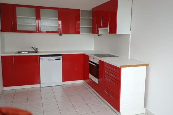 Prenájom bytu 3-izbový 86 m², Jihlavská, Velká Bíteš Prenájom bytu 3-izbový 86 m², Jihlavská, Velká Bíteš