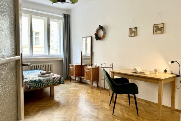 Prenájom bytu 72 m², Vrázova, Praha Prenájom bytu 72 m², Vrázova, Praha