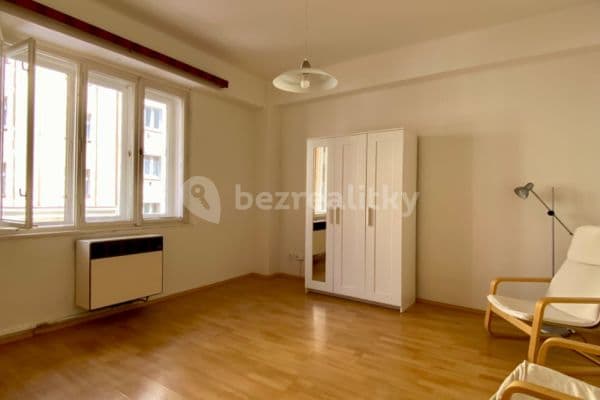 Prenájom bytu 1-izbový 39 m², Viklefova, Praha Prenájom bytu 1-izbový 39 m², Viklefova, Praha