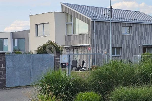 Prenájom domu 200 m², pozemek 970 m², Lhenická, Praha Prenájom domu 200 m², pozemek 970 m², Lhenická, Praha