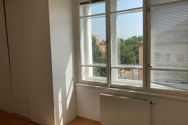 Prenájom bytu 2-izbový 56 m², U Kněžské louky, Hlavní město Praha Prenájom bytu 2-izbový 56 m², U Kněžské louky, Hlavní město Praha