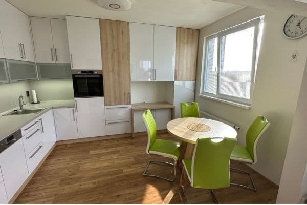 Prenájom bytu 1-izbový 34 m², 17. listopadu, Mladá Boleslav Prenájom bytu 1-izbový 34 m², 17. listopadu, Mladá Boleslav