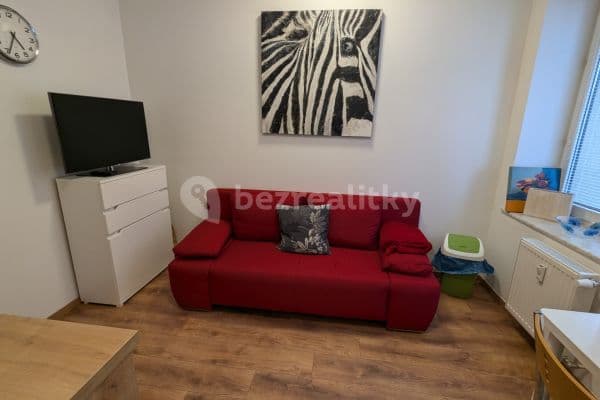 Prenájom bytu Garsoniéra 19 m², Suchdolské náměstí, Praha Prenájom bytu Garsoniéra 19 m², Suchdolské náměstí, Praha