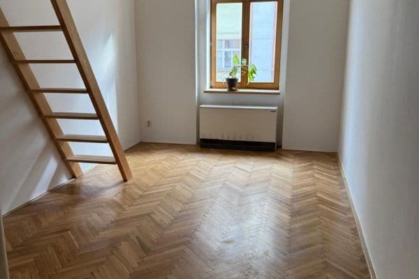 Prenájom bytu 1-izbový 27 m², Jeronýmova, Praha Prenájom bytu 1-izbový 27 m², Jeronýmova, Praha