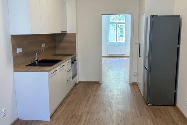 Prenájom bytu 2-izbový 41 m², U Santošky, Praha Prenájom bytu 2-izbový 41 m², U Santošky, Praha