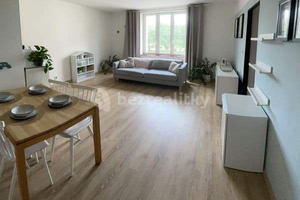Prenájom bytu 4-izbový 82 m², Záběhlická, Praha Prenájom bytu 4-izbový 82 m², Záběhlická, Praha