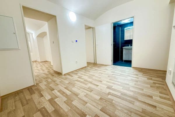 Predaj bytu 2-izbový 56 m², Čestmírova, Hlavní město Praha Predaj bytu 2-izbový 56 m², Čestmírova, Hlavní město Praha