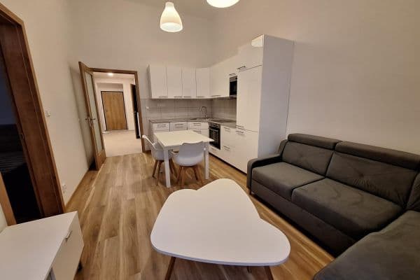 Prenájom bytu 2-izbový 49 m², Mikovcova, Praha Prenájom bytu 2-izbový 49 m², Mikovcova, Praha