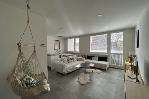 Prenájom bytu 88 m², Weberova, Praha Prenájom bytu 88 m², Weberova, Praha