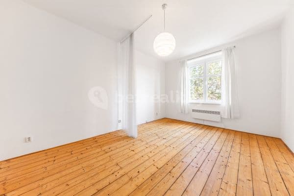 Prenájom bytu 1-izbový 29 m², Černokostelecká, Praha Prenájom bytu 1-izbový 29 m², Černokostelecká, Praha