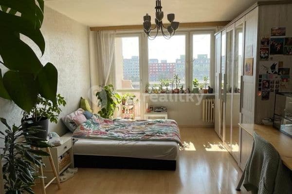Prenájom bytu 3-izbový 76 m², Trávníčkova, Praha Prenájom bytu 3-izbový 76 m², Trávníčkova, Praha