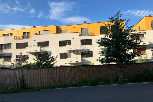 Prenájom bytu 2-izbový 56 m², Naskové, Praha Prenájom bytu 2-izbový 56 m², Naskové, Praha