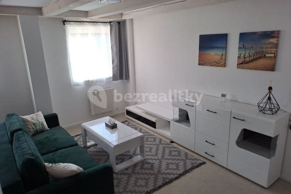 Prenájom bytu 2-izbový 50 m², Za rybníkem, Lišany Prenájom bytu 2-izbový 50 m², Za rybníkem, Lišany