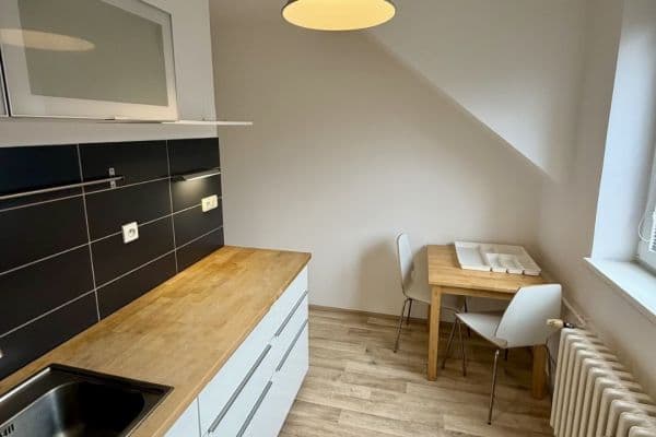 Prenájom bytu 1-izbový 28 m², Březohorská, Příbram, Středočeský kraj Prenájom bytu 1-izbový 28 m², Březohorská, Příbram, Středočeský kraj