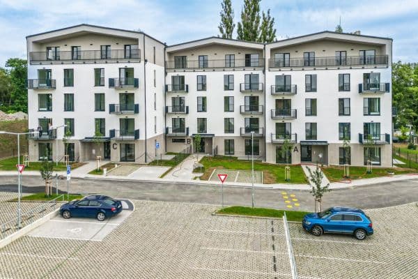 Prenájom bytu 1-izbový 26 m², U benaru, Slaný Prenájom bytu 1-izbový 26 m², U benaru, Slaný