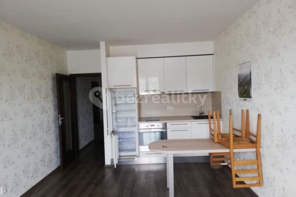 Prenájom bytu 1-izbový 32 m², Ohradní, Struhařov Prenájom bytu 1-izbový 32 m², Ohradní, Struhařov