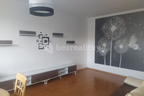 Prenájom bytu 2-izbový 60 m², Milovice Prenájom bytu 2-izbový 60 m², Milovice