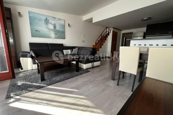 Prenájom bytu 3-izbový 80 m², Křenová, Brno Prenájom bytu 3-izbový 80 m², Křenová, Brno