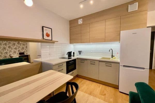 Prenájom bytu 1-izbový 40 m², U Pergamenky, Praha Prenájom bytu 1-izbový 40 m², U Pergamenky, Praha