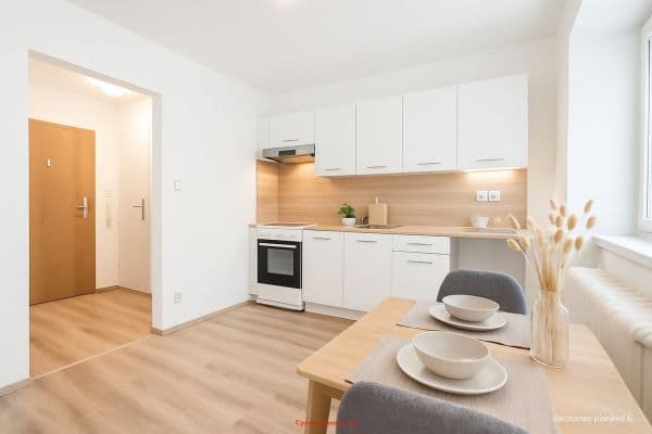 Prenájom bytu 1-izbový 27 m², Sýkorova, Prenájom bytu 1-izbový 27 m², Sýkorova,