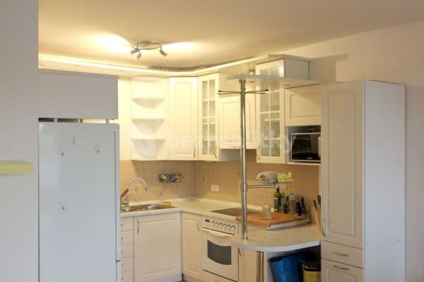 Prenájom bytu 4-izbový 103 m², Kostomlatská, Praha Prenájom bytu 4-izbový 103 m², Kostomlatská, Praha