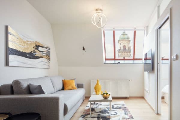 Prenájom bytu 75 m², Karlova, Praha Prenájom bytu 75 m², Karlova, Praha