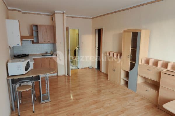 Prenájom bytu 1-izbový 29 m², Bukolská, Praha Prenájom bytu 1-izbový 29 m², Bukolská, Praha
