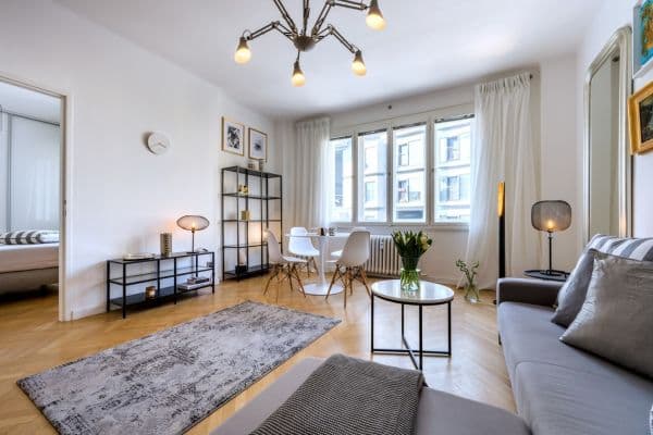 Prenájom bytu 2-izbový 52 m², Lodecká, Praha Prenájom bytu 2-izbový 52 m², Lodecká, Praha