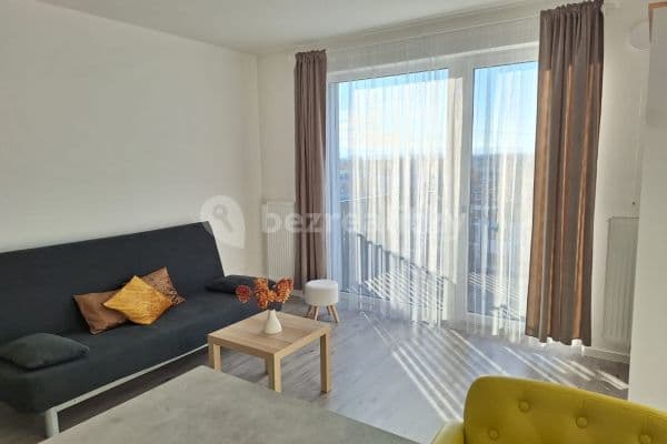 Prenájom bytu 1-izbový 32 m², Vrbenská, České Budějovice Prenájom bytu 1-izbový 32 m², Vrbenská, České Budějovice