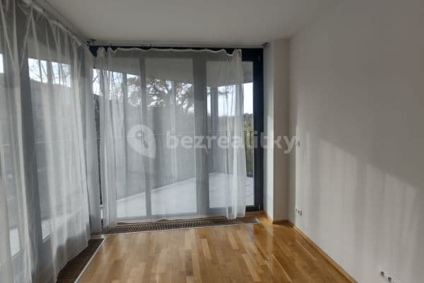 Prenájom bytu 2-izbový 62 m², Pitterova, Hlavní město Praha Prenájom bytu 2-izbový 62 m², Pitterova, Hlavní město Praha